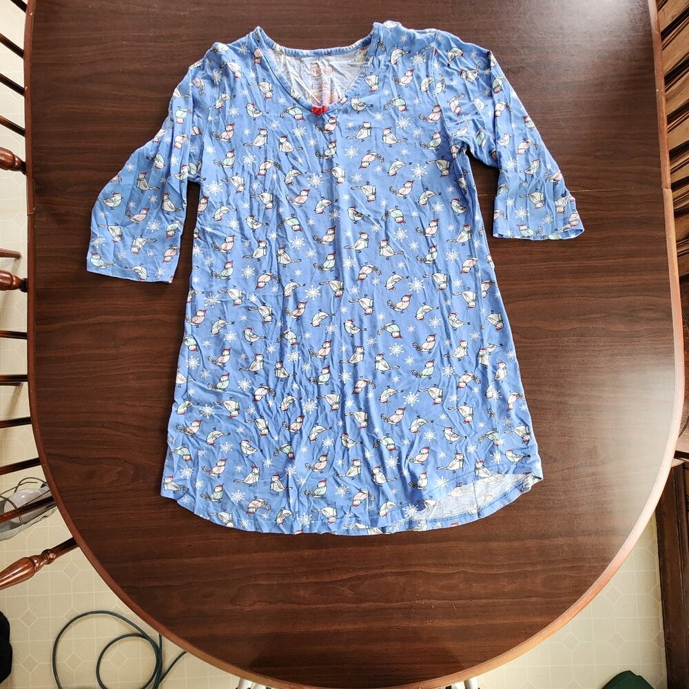 Hanes holiday night shirt.